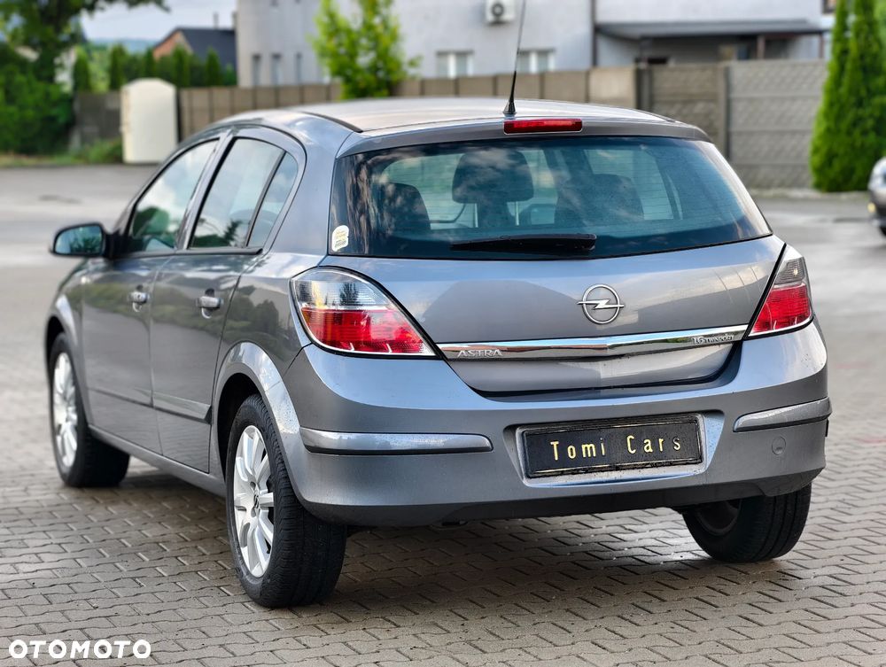 Opel Astra 1.6 Essentia - 2