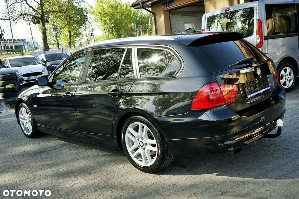BMW Seria 3 318i - 3