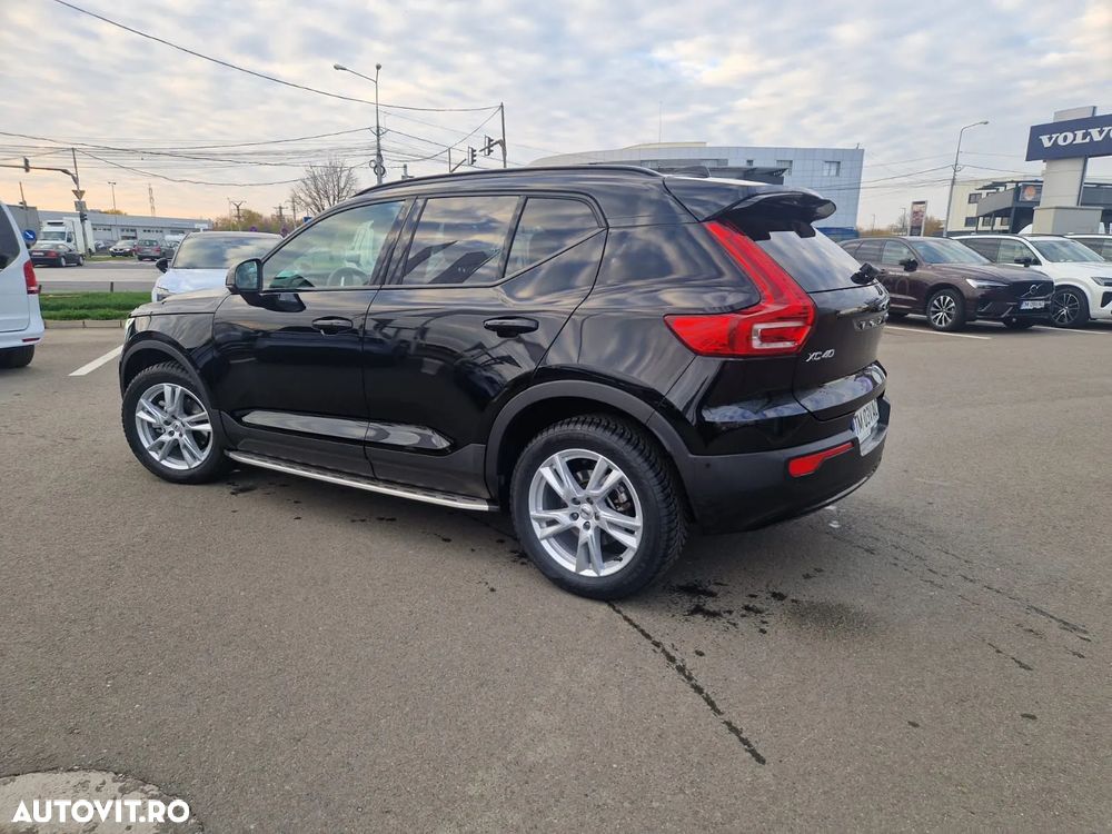 Volvo XC 40 B4 AT FWD MHEV Ultimate Dark - 6