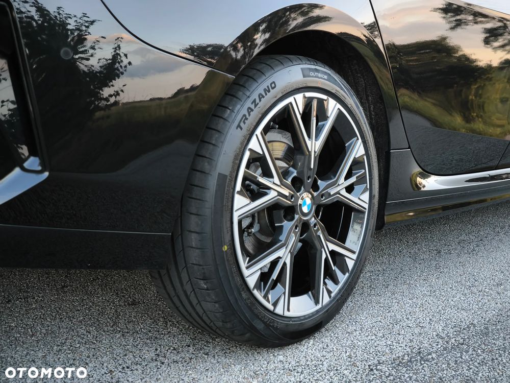 BMW Seria 2 220i mHEV - 16