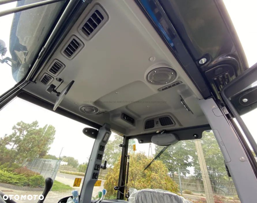 LS Traktor MT3.50 Boomer New Holland Biegi pełzające , klimatyzacja , joystick , 4 pary hydrauliczne - 14