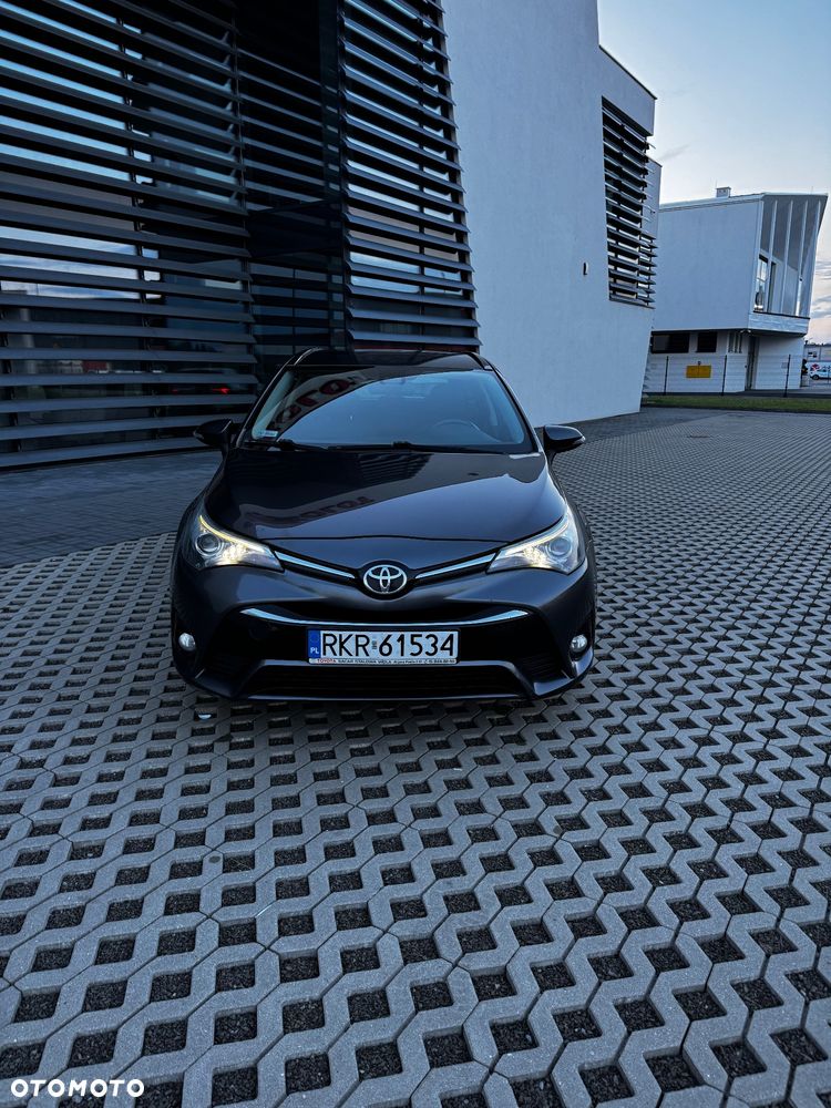 Toyota Avensis 1.6 D-4D Active - 2