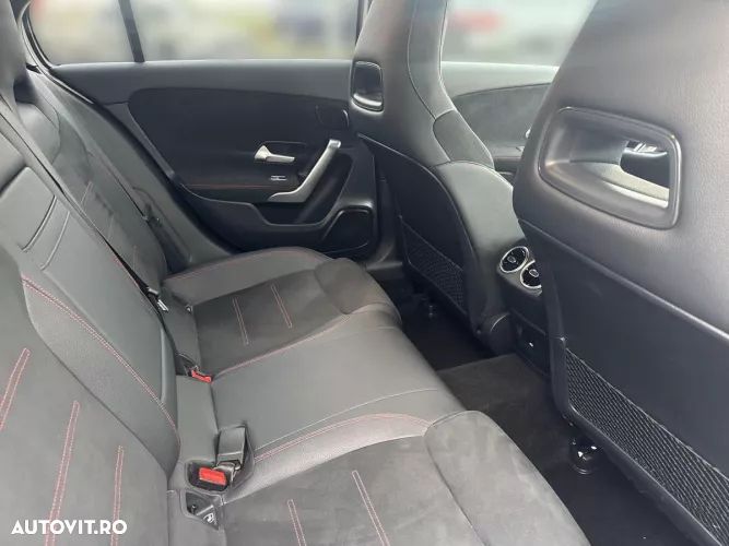 Mercedes-Benz A 200 Sedan MHEV 7G-DCT - 15