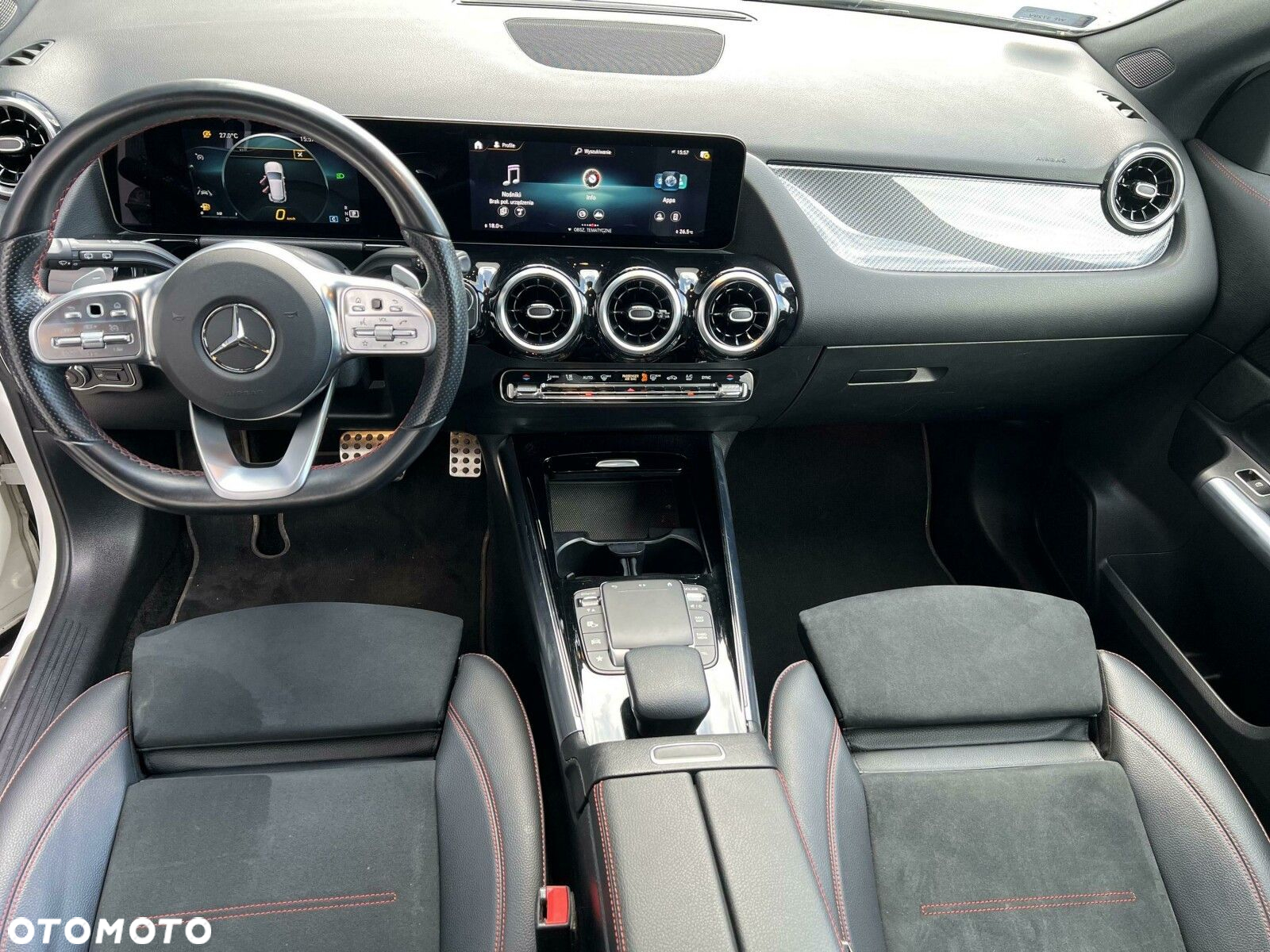 Mercedes-Benz GLA - 9