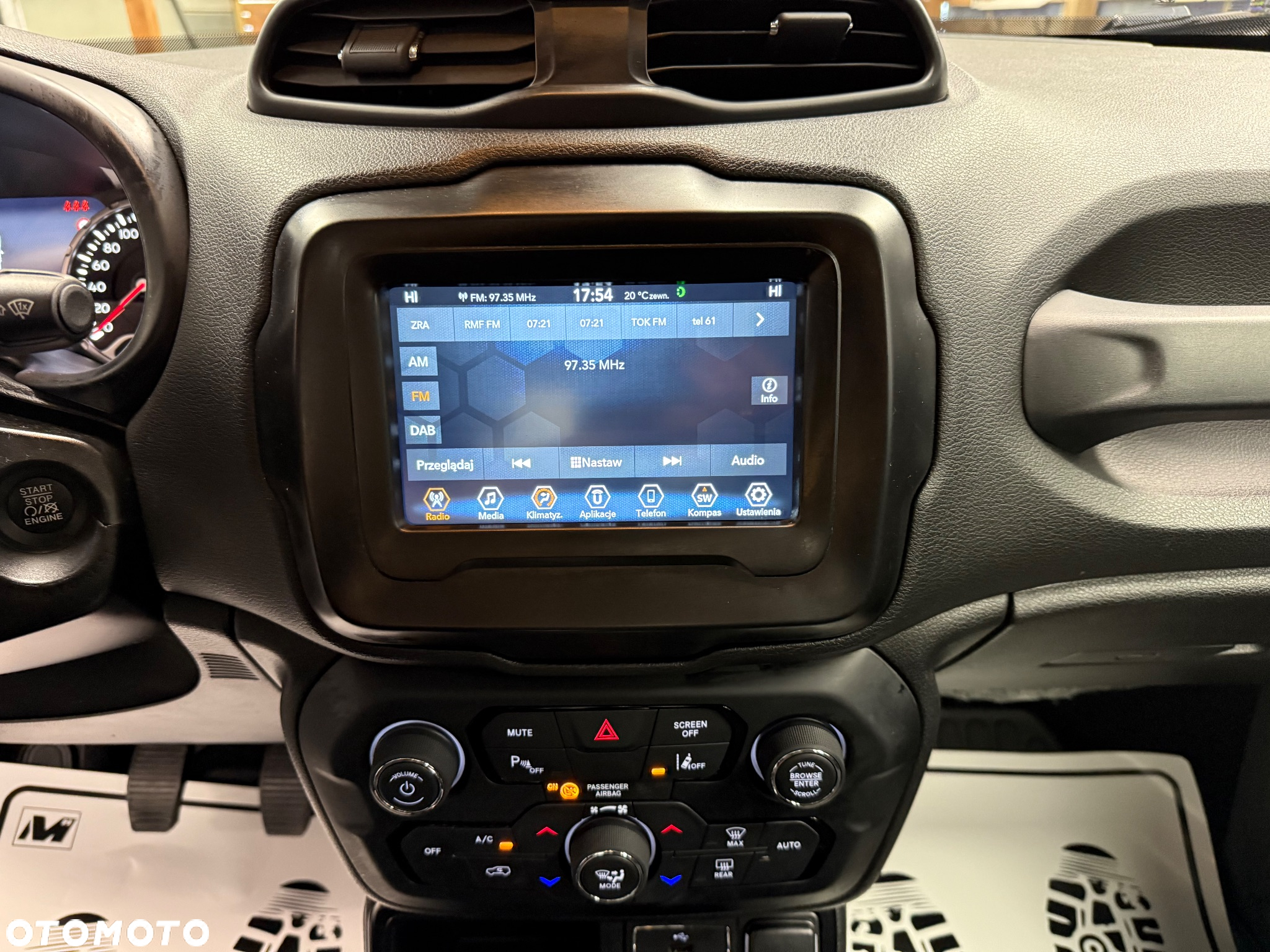 Jeep Renegade - 13