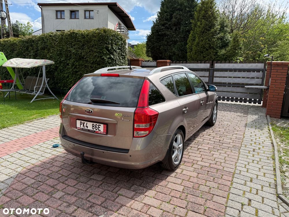 Kia Ceed 1.6 Comfort + - 6