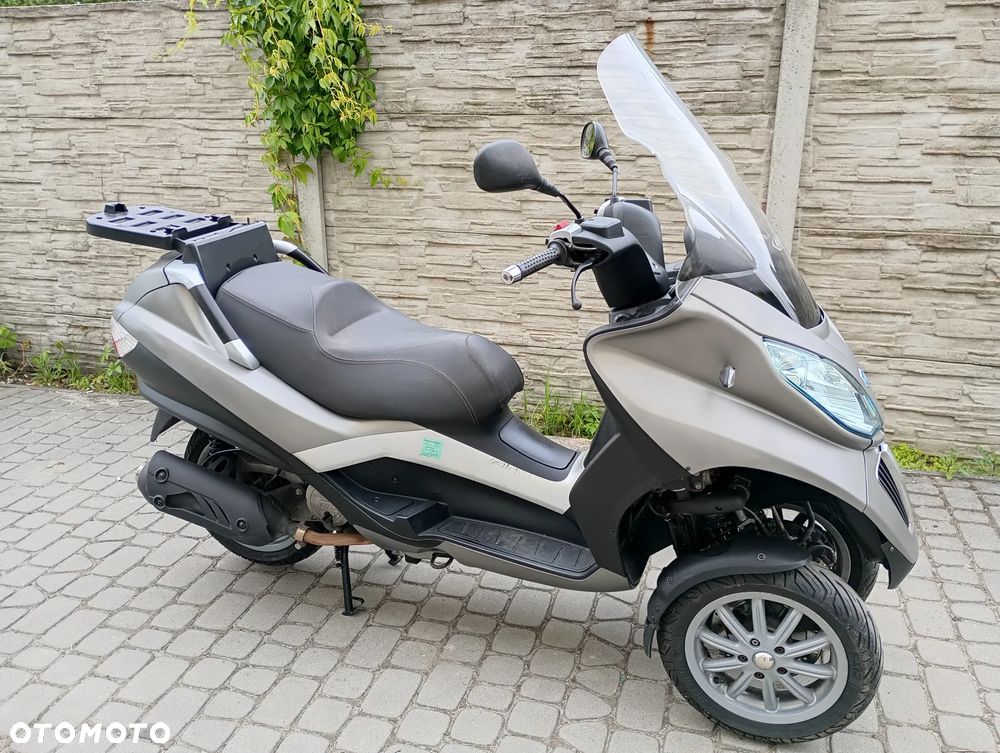 Piaggio MP-3 - 3