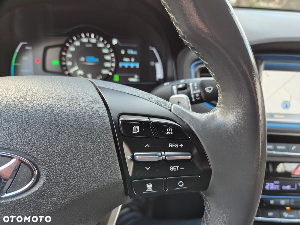 Hyundai IONIQ - 16