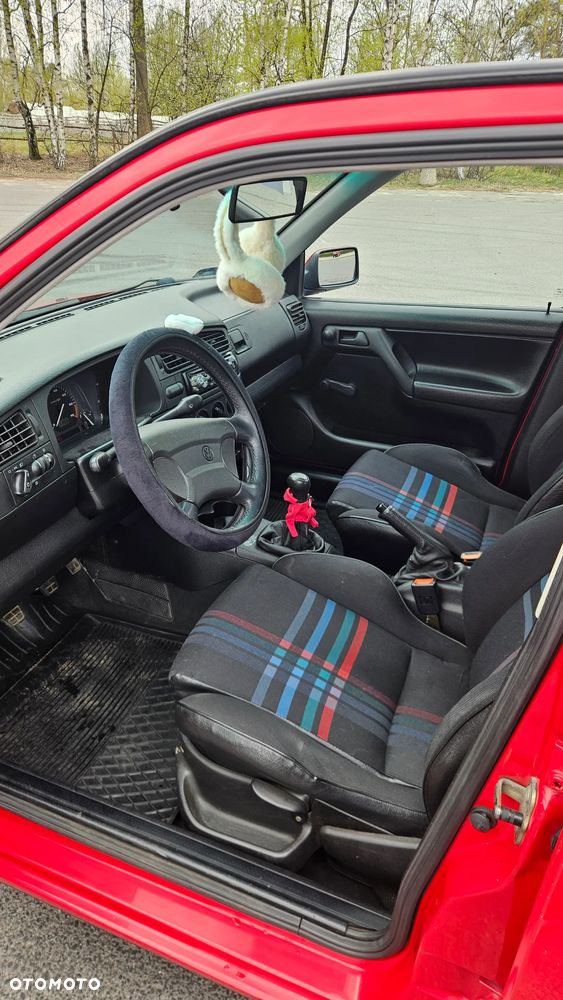 Volkswagen Golf 1.8 - 4