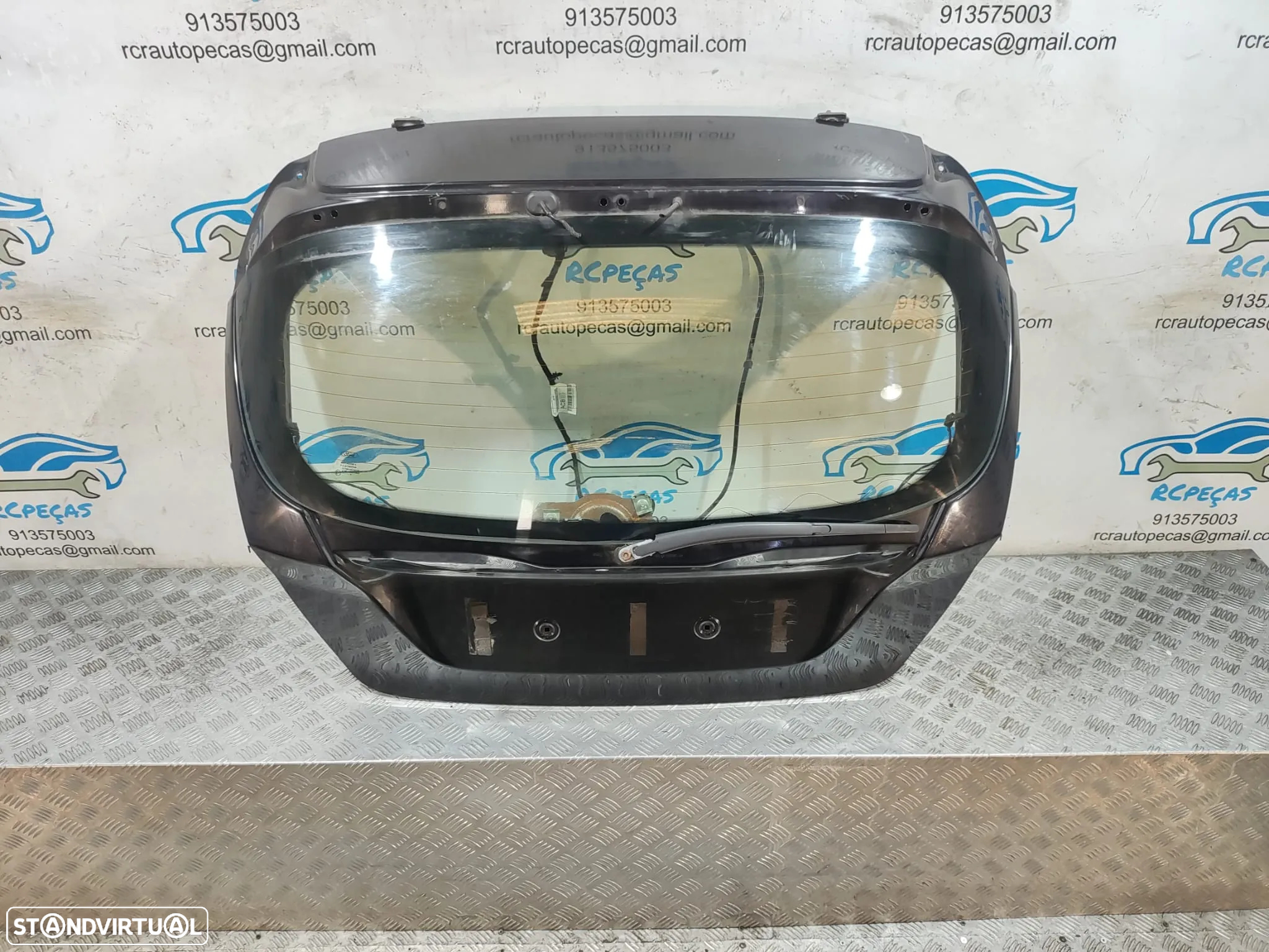 Porta / Tampa da Mala Ford Fiesta VI 6 MK6 em Preto / Preta - 4