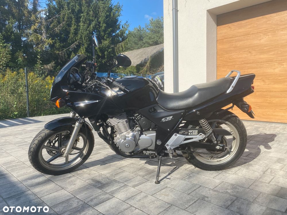 Honda CB - 1