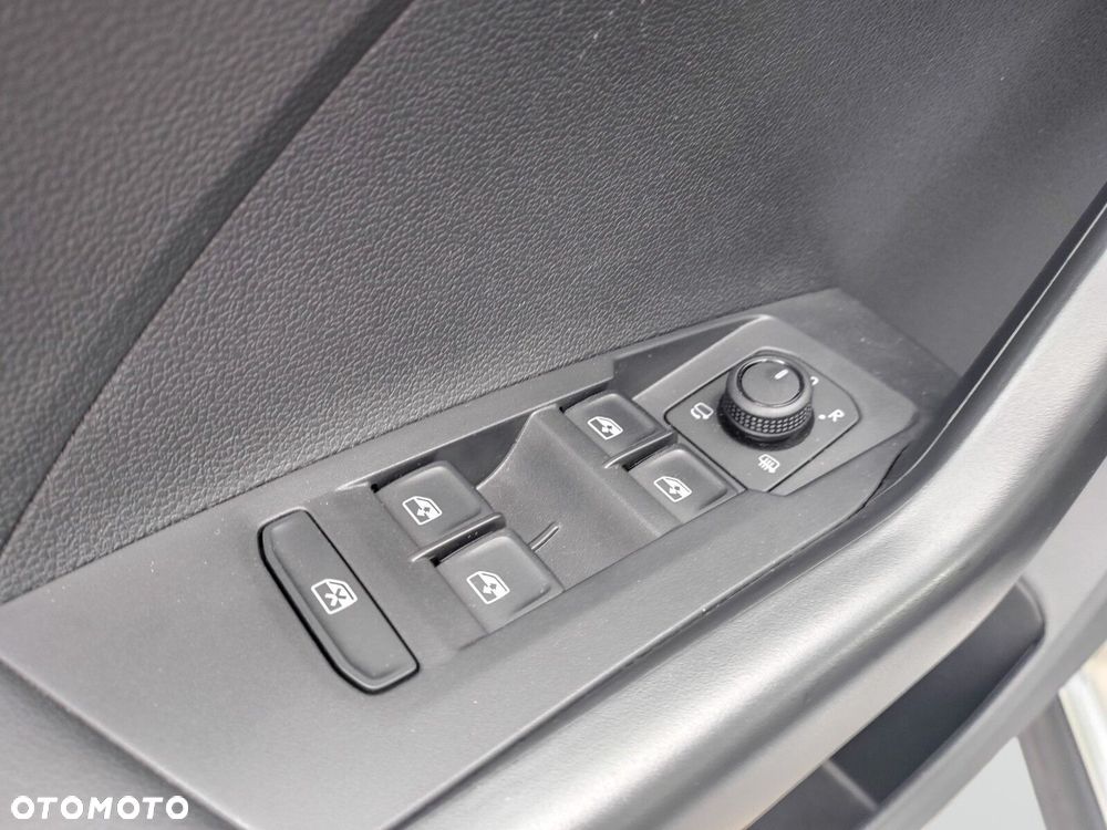 Volkswagen T-Cross - 17
