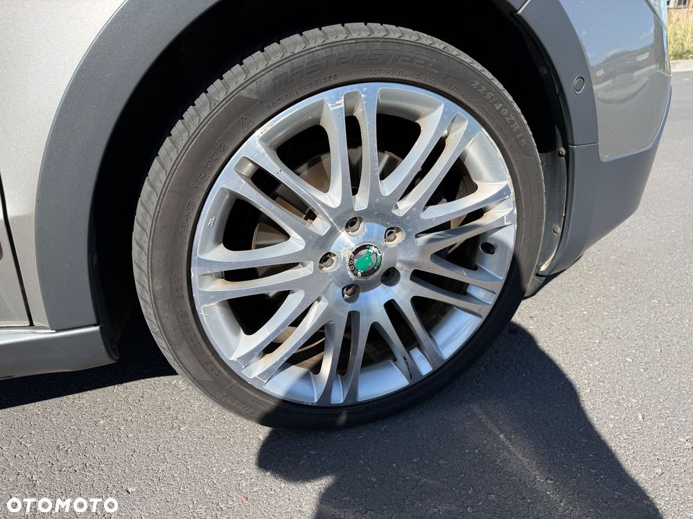 Skoda Superb 2.0 TDI Elegance Outdoor DSG - 22