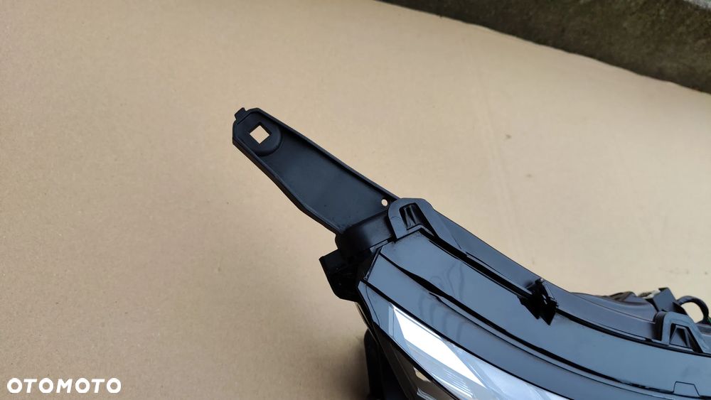 Mitsubishi Eclipse Cross Lift 21- Lampa LED DRL Kierunkowskaz Prawa Oryginał - 4