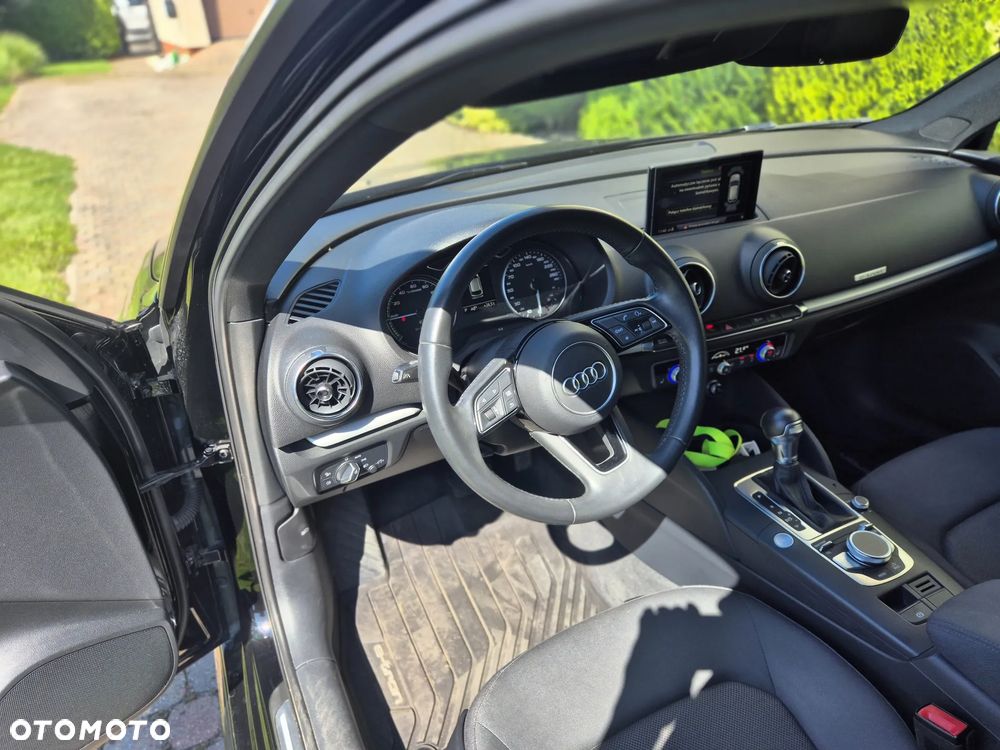 Audi A3 Sportback 40 e-tron S tronic - 7