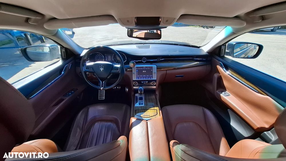 Maserati Quattroporte - 15