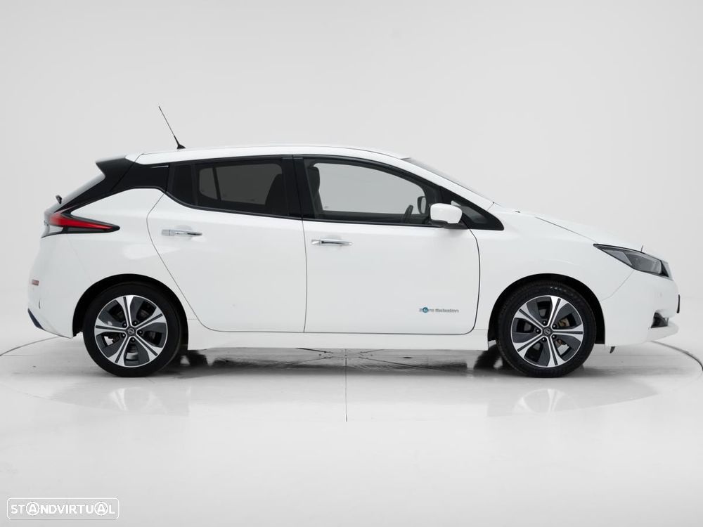 Nissan Leaf - 2