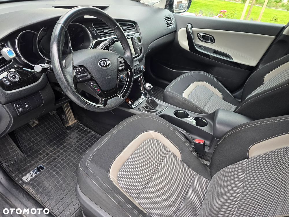 Kia Ceed - 5