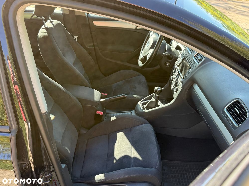 Volkswagen Golf VI 1.6 TDI Highline - 11