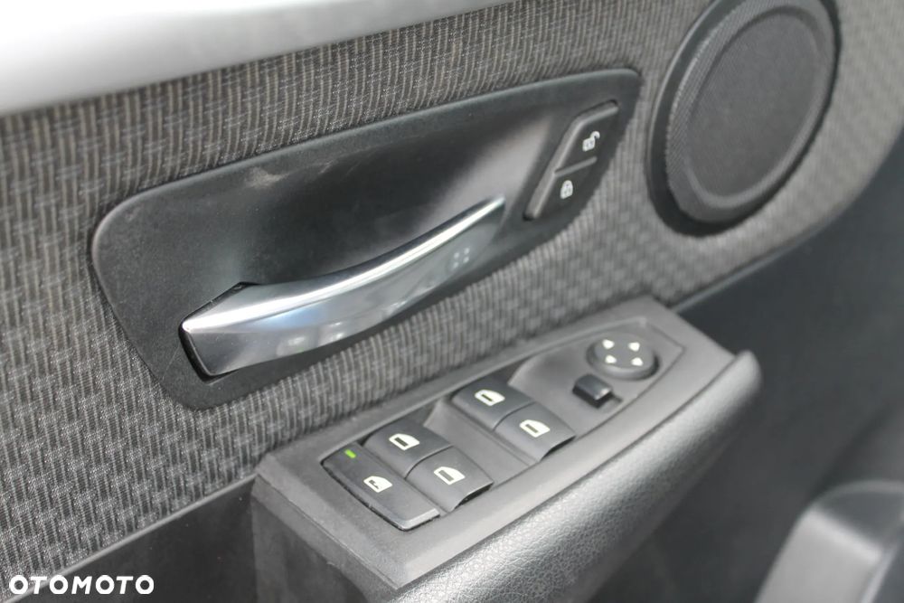 BMW Seria 2 216d - 36