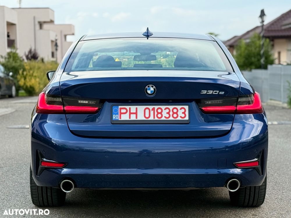 BMW Seria 3 330e Aut. Luxury Line - 5