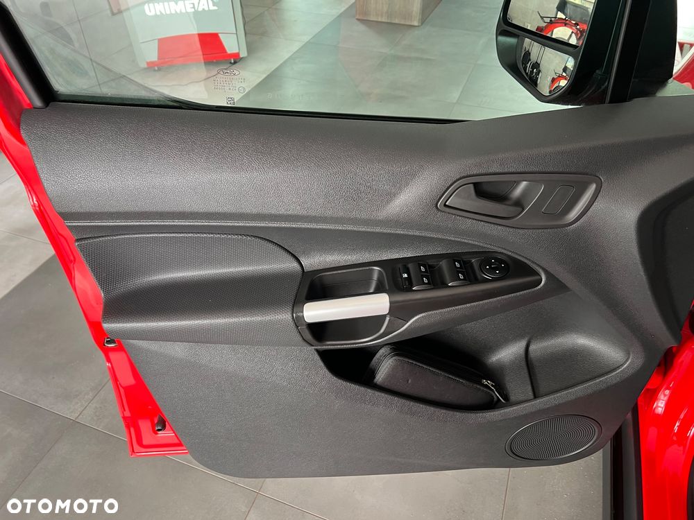 Ford Tourneo Connect 1.6 EcoBoost Titanium - 17