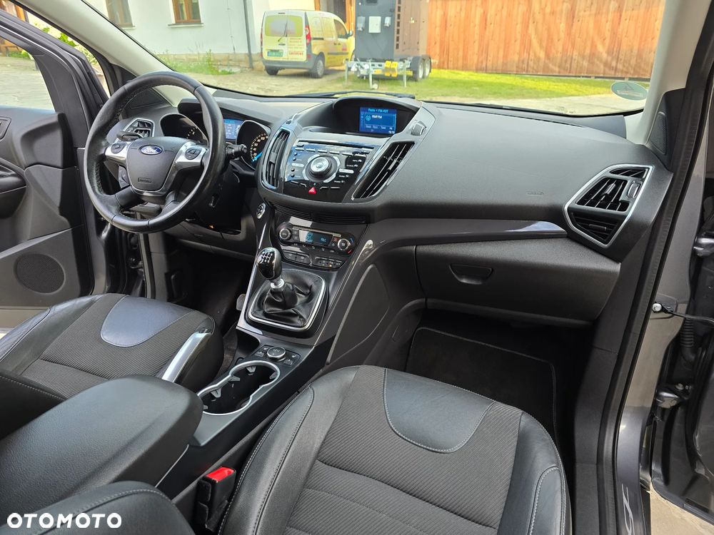 Ford Kuga 2.0 TDCi FWD Titanium - 14
