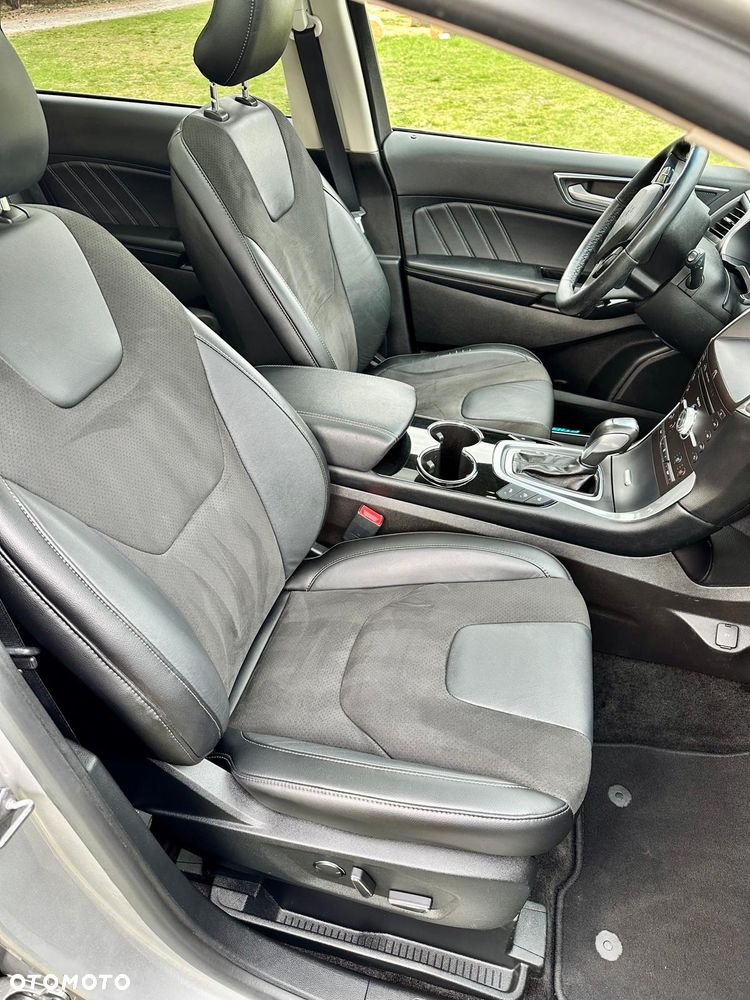 Ford Edge 2.0 TDCi Twin-Turbo 4WD ST-Line - 9