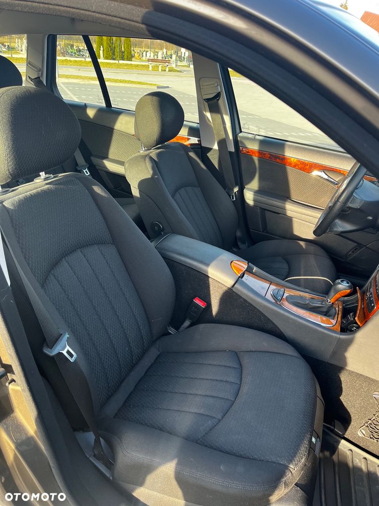 Mercedes-Benz Klasa E 350 Elegance - 26