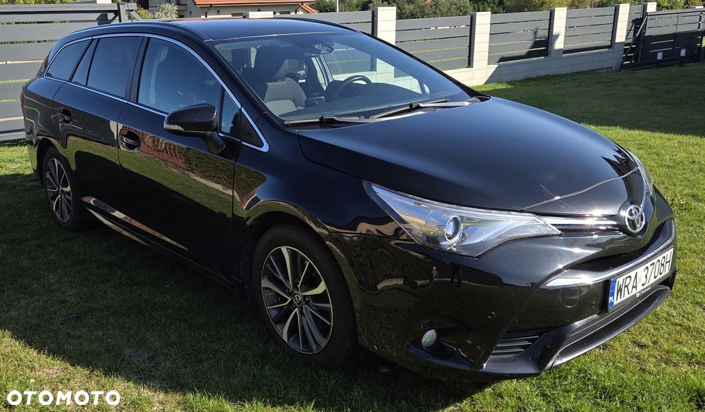 Toyota Avensis - 1