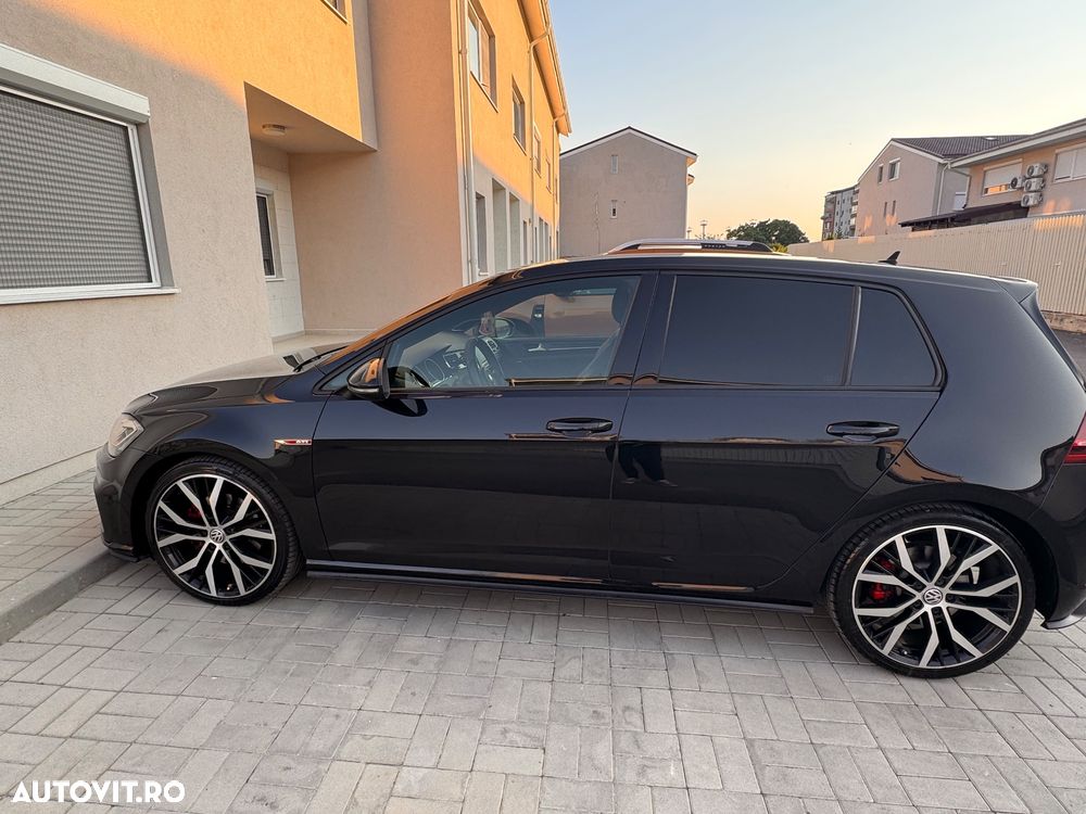 Volkswagen Golf GTI (BlueMotion Technology) DSG - 2