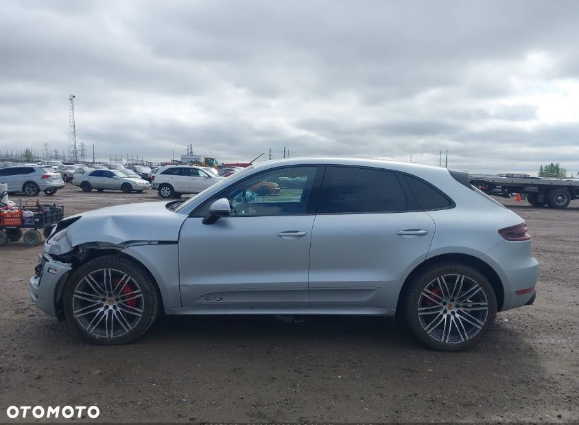 Porsche Macan GTS PDK - 11