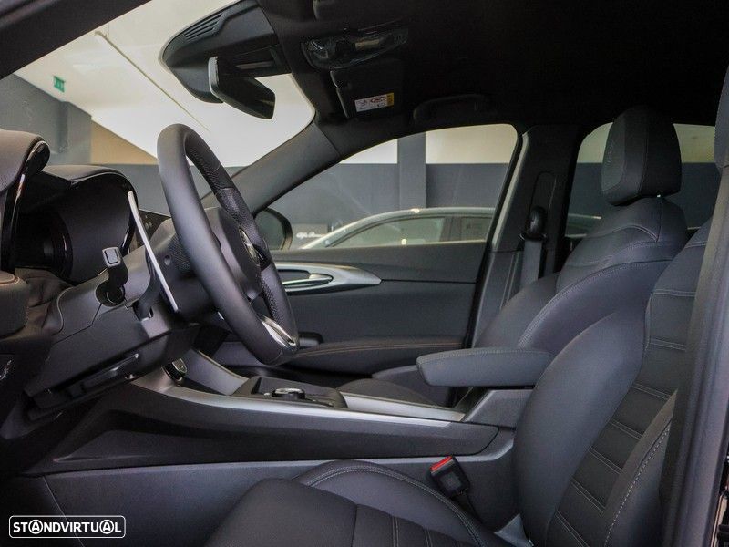 Alfa Romeo Tonale 1.5 Hybrid Veloce - 12