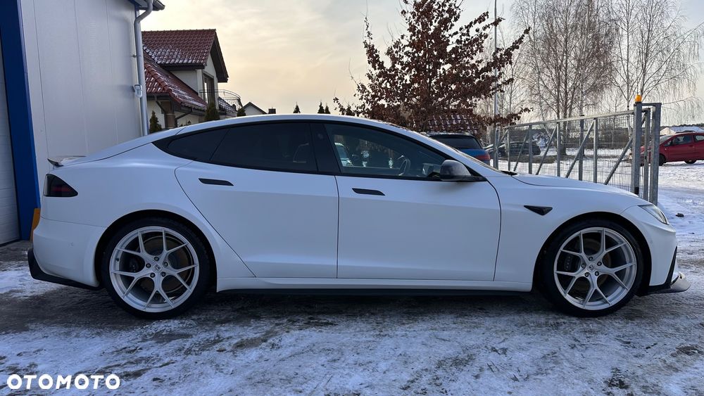 Tesla Model S - 7