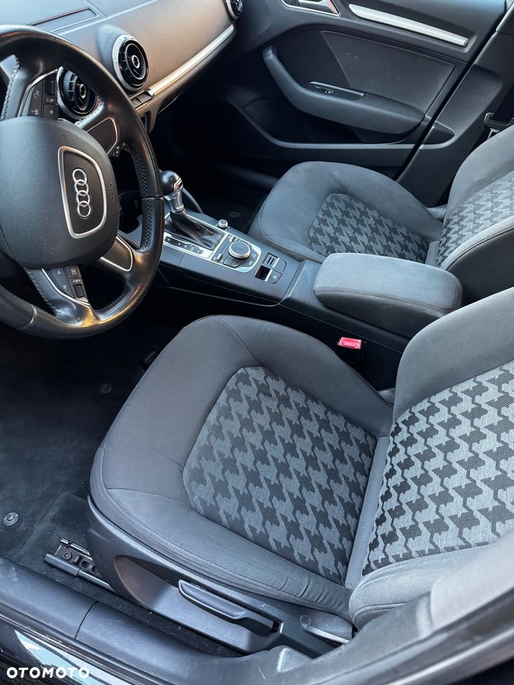Audi A3 Sportback 1.4 TFSI S tronic Ambiente - 17