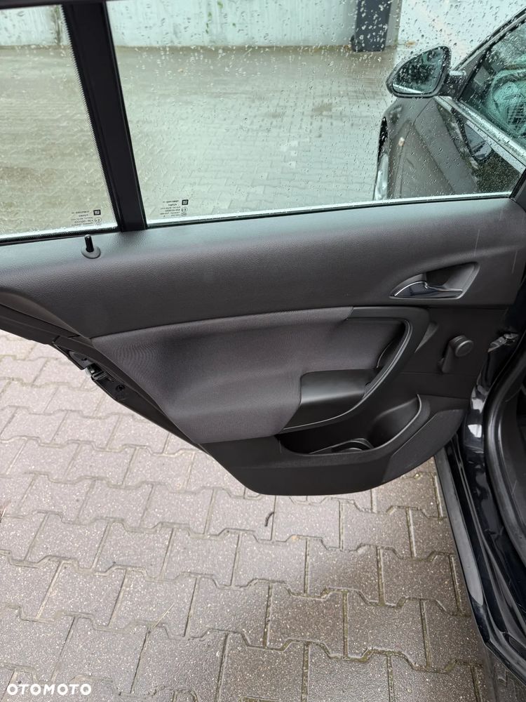 Opel Insignia - 19