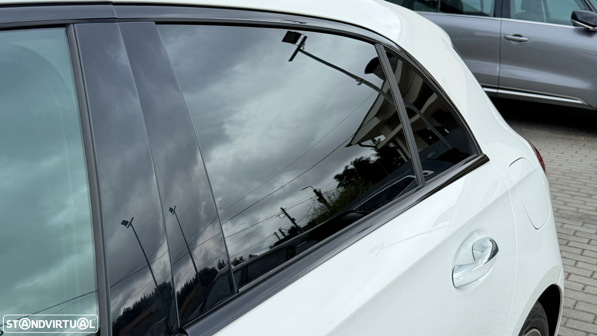 Mercedes-Benz A 200 AMG Line - 13