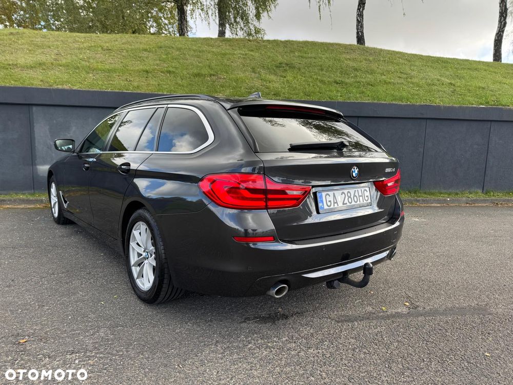 BMW Seria 5 520d Luxury Line - 10
