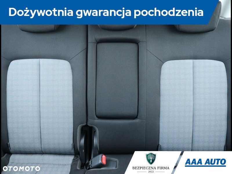 Kia Venga - 11
