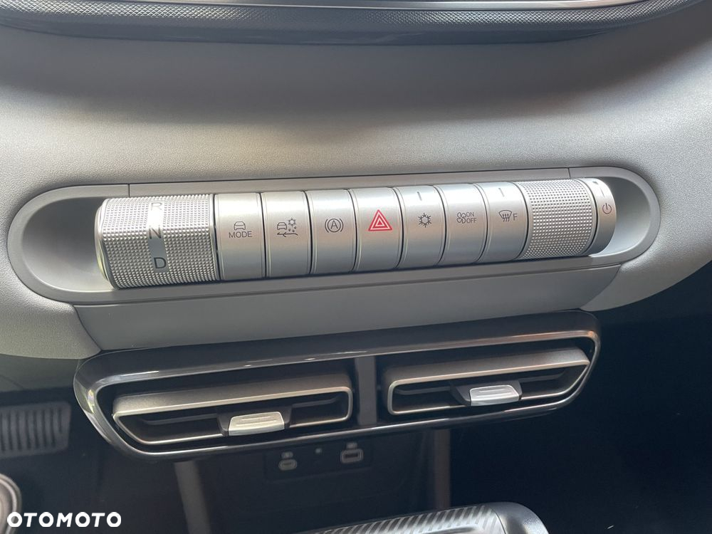 BYD Dolphin - 17