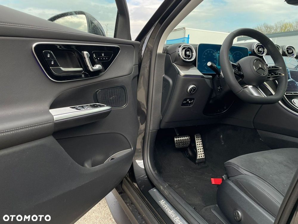 Mercedes-Benz GLC - 11