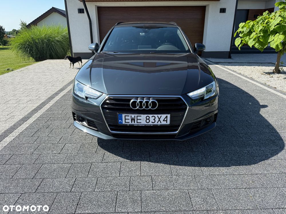 Audi A4 - 1