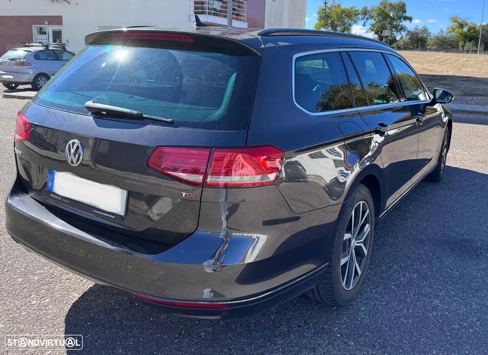 VW Passat - 2