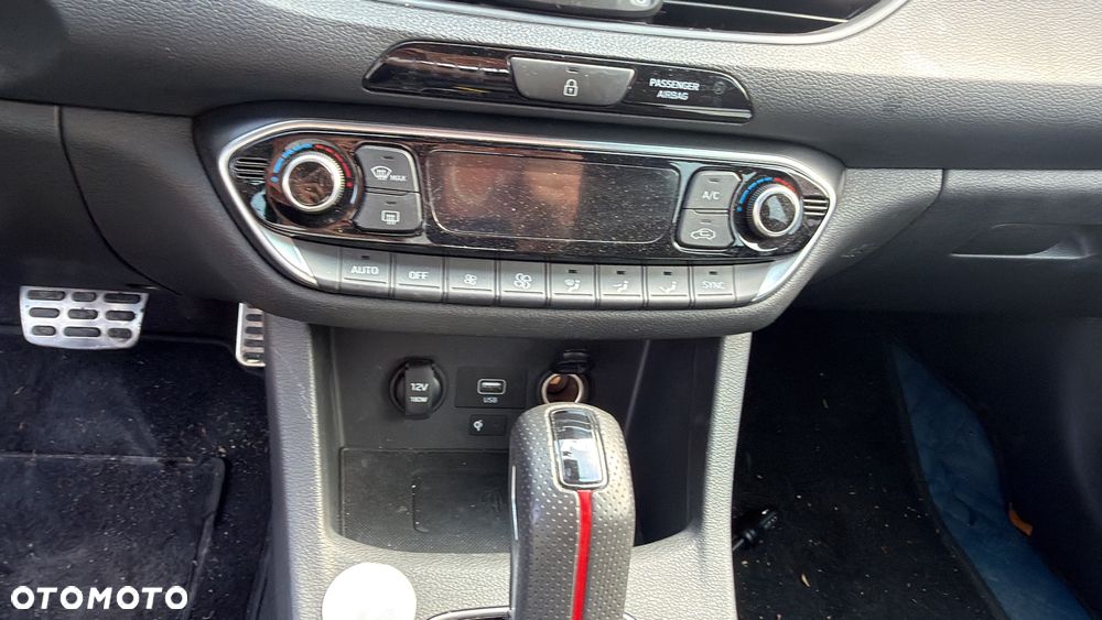 Hyundai i30 1.5 T-GDI 48V-Hybrid DCT N-Line - 28