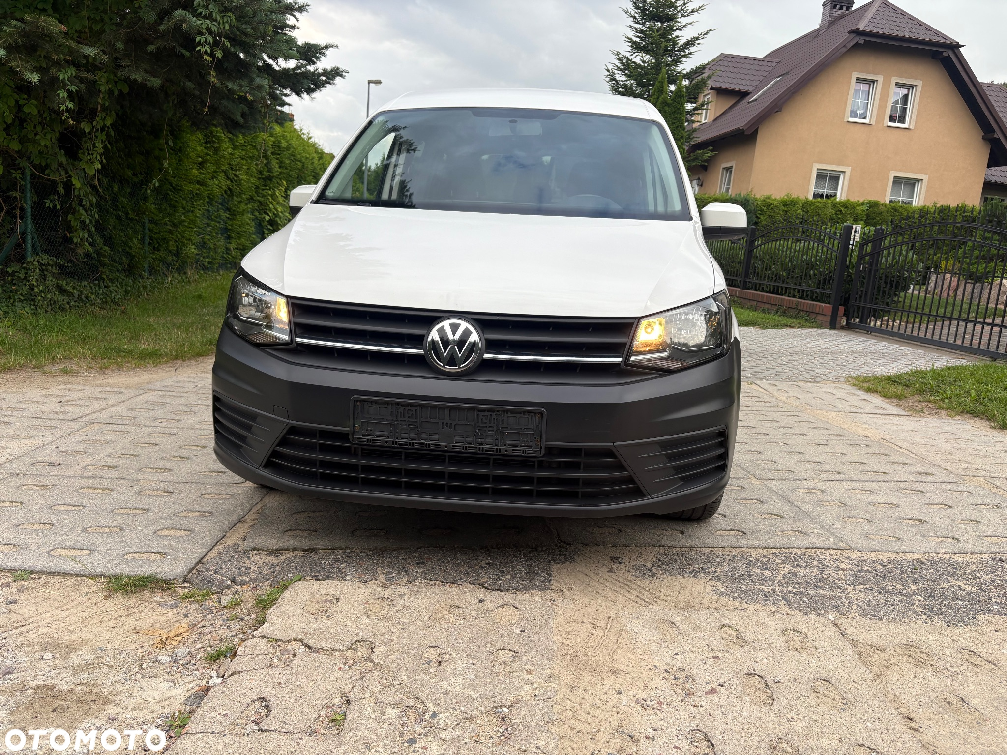 Volkswagen Caddy 2.0 TDI Comfortline - 2