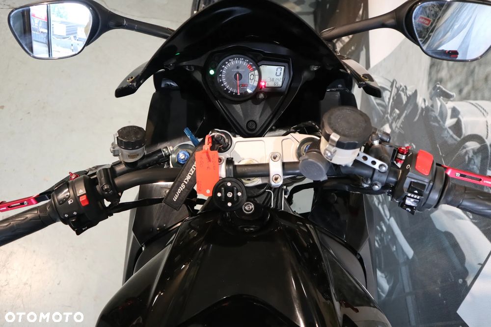 Suzuki GSX-R - 13
