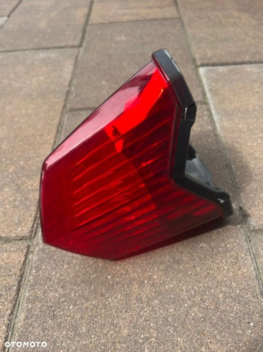 LAMPA TYŁ YAMAHA XJ 600 - 3