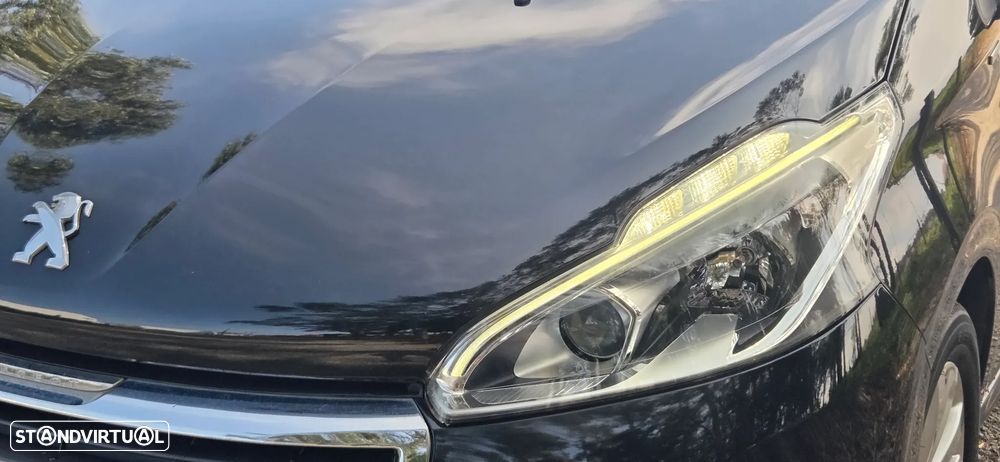 Peugeot 208 1.2 PureTech Style - 5