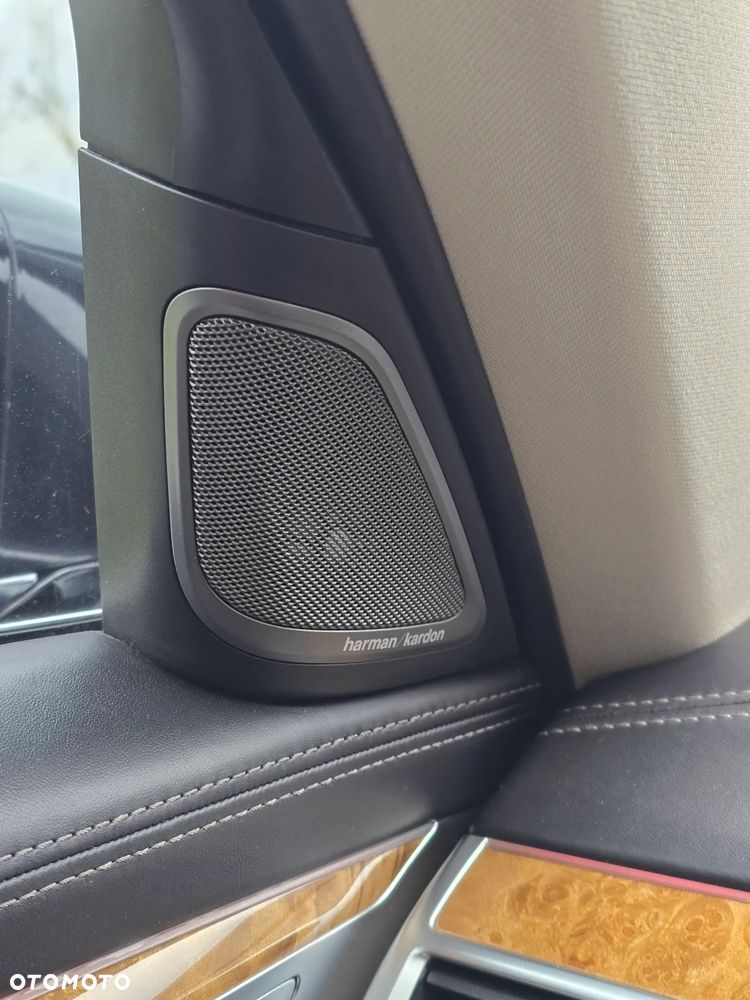 BMW Seria 7 740Li - 13