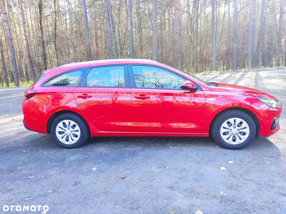 Hyundai i30 1.5 DPI Classic + - 3